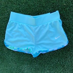NWT Nike Women Blue Shorts Size M